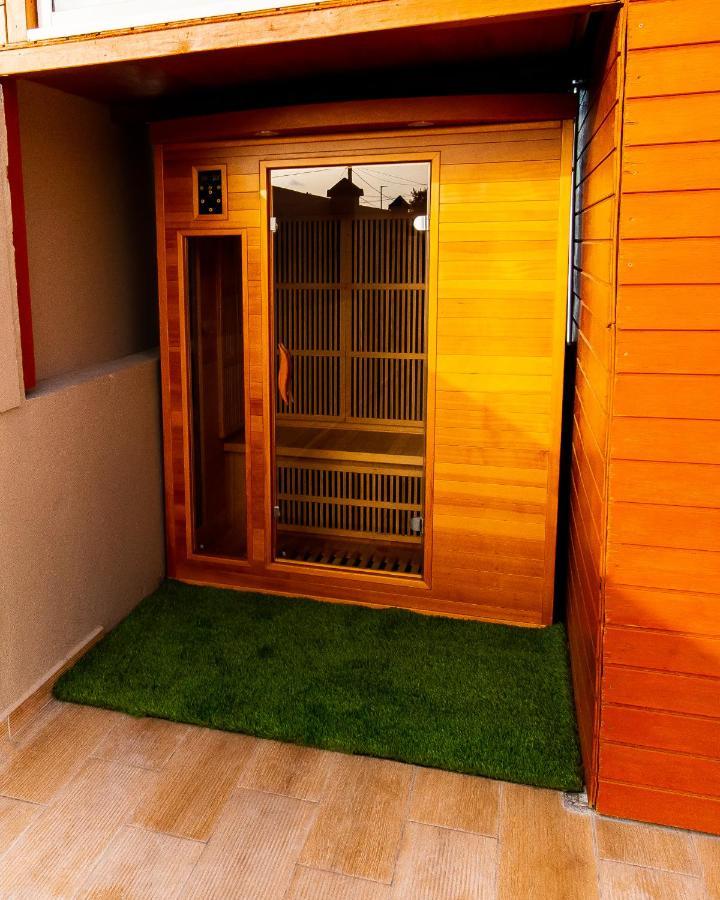 Evasion En Plein Coeur De La Ville T2 Jacuzzis Sauna Et Piscine Au Centre De 路易港 外观 照片